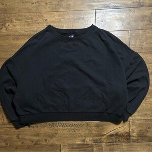 Woman’s Black Gap Crewnecks
